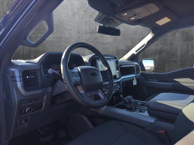 2025 Ford F-150 XLT photo 3