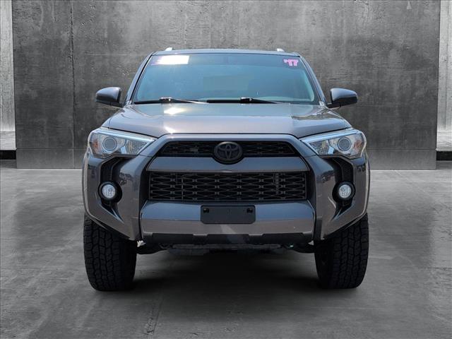 2017 Toyota 4Runner SR5 photo 2