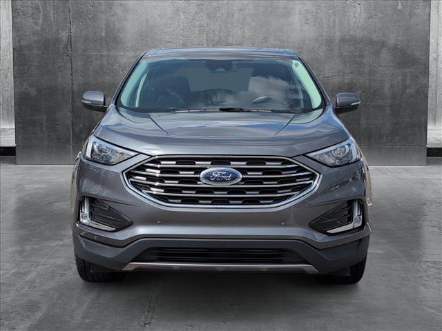 2024 Ford Edge Titanium photo 2