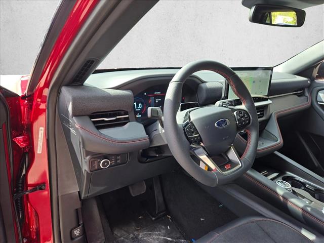 2025 Ford Explorer ST photo 2