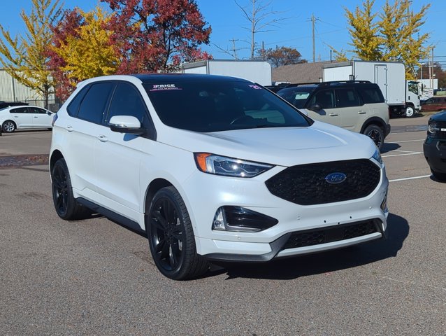 2021 Ford Edge ST photo 3