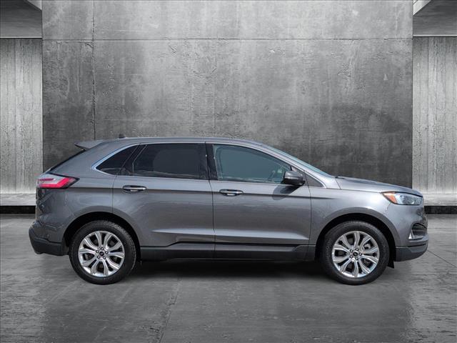 2024 Ford Edge Titanium photo 4