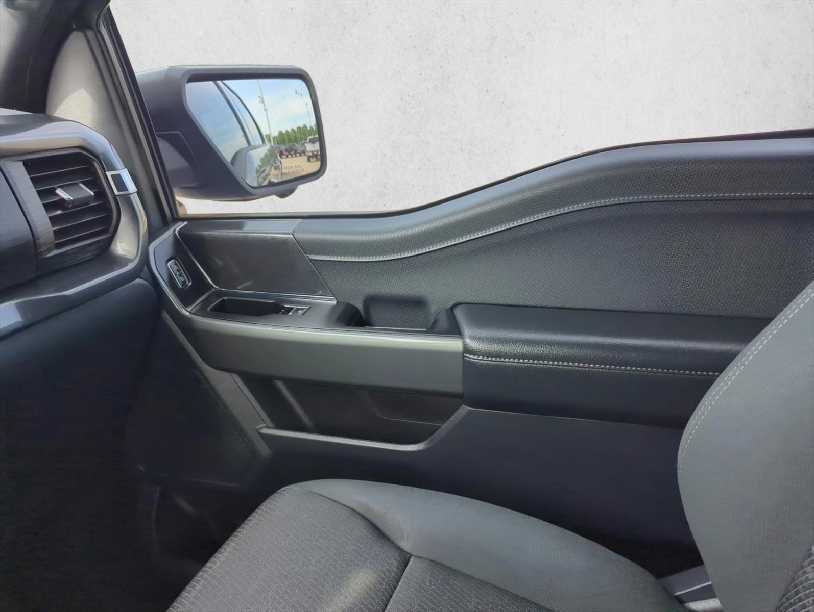 2022 Ford F-150 XLT - Photo 25