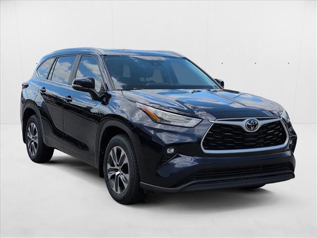 2024 Toyota Highlander XLE Sport photo 3