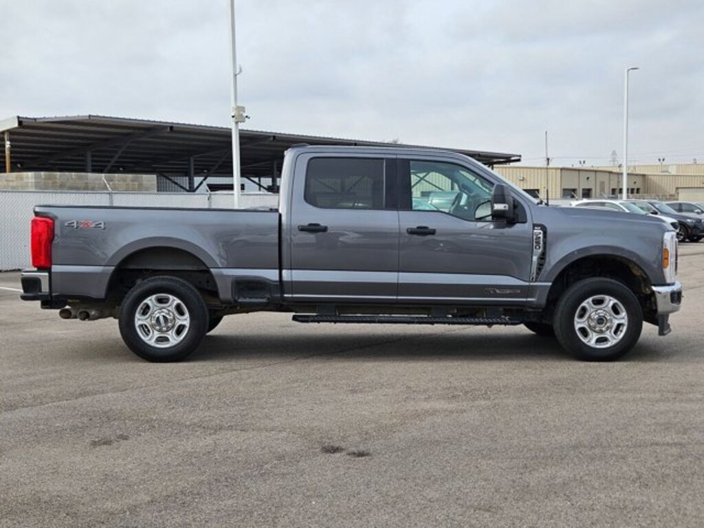 Used 2025 Ford Super Duty F-250 SRW XLT Crew Cab Pickup
