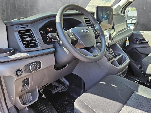 2025 Ford Transit photo 3