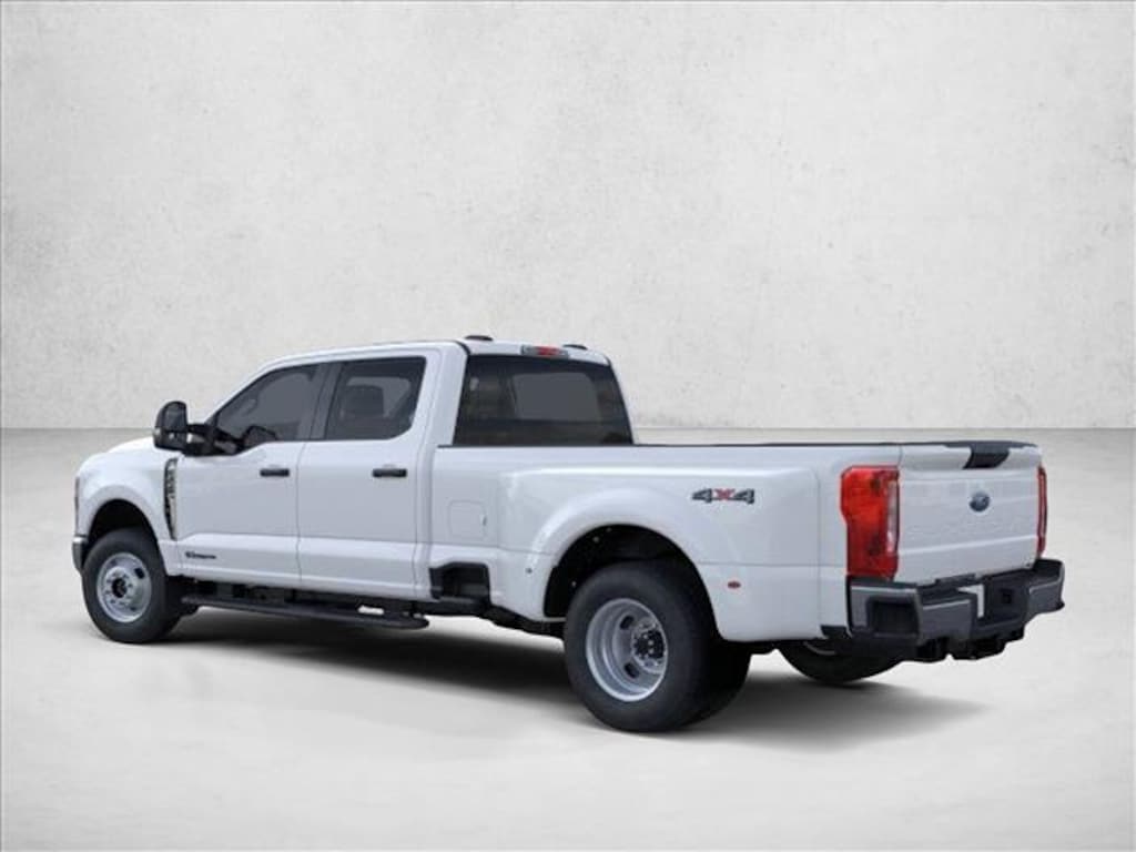 New 2026 Ford F-350 XL Truck Crew Cab