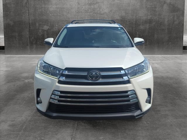 Used 2017 Toyota Highlander Limited with VIN 5TDDZRFH7HS372680 for sale in Memphis, TN