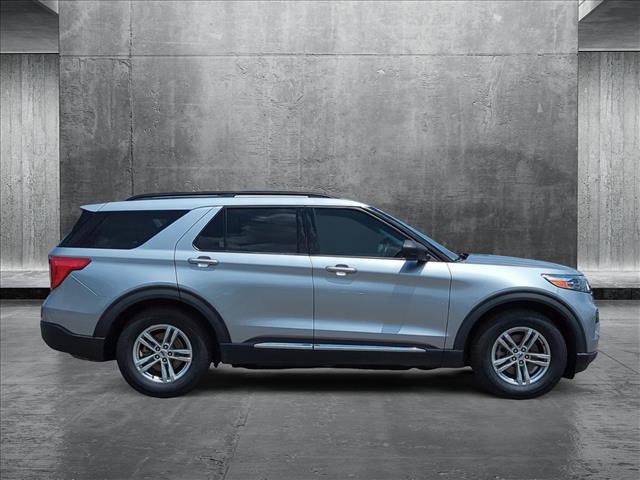 2022 Ford Explorer XLT photo 4