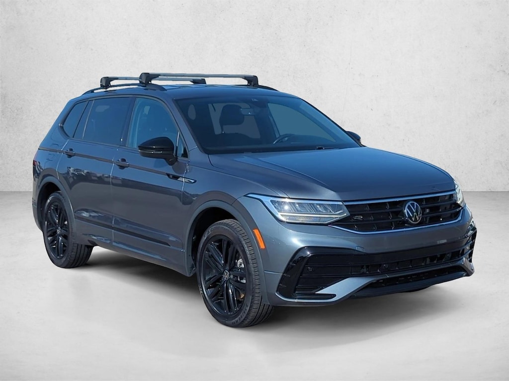 Used 2022 Volkswagen Tiguan SE R-Line Black Sport Utility