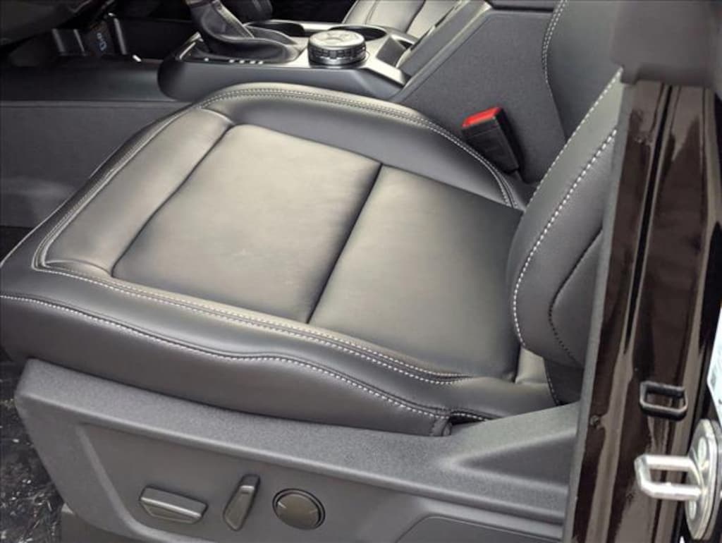 New 2025 Ford Bronco Outer Banks SUV