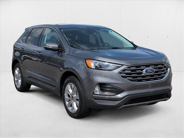 2024 Ford Edge Titanium photo 3
