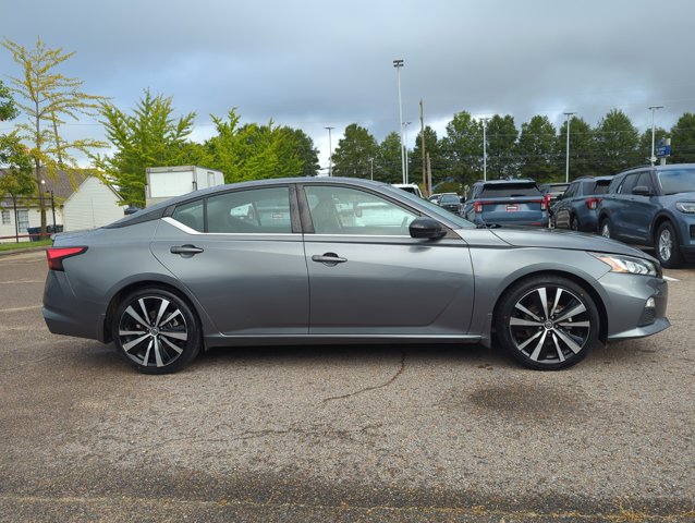2022 Nissan Altima 2.5 SR photo 4