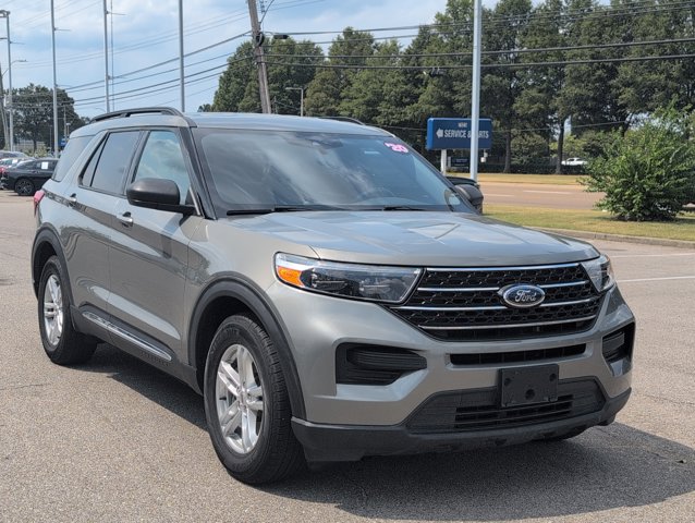 2020 Ford Explorer XLT Sport photo 2