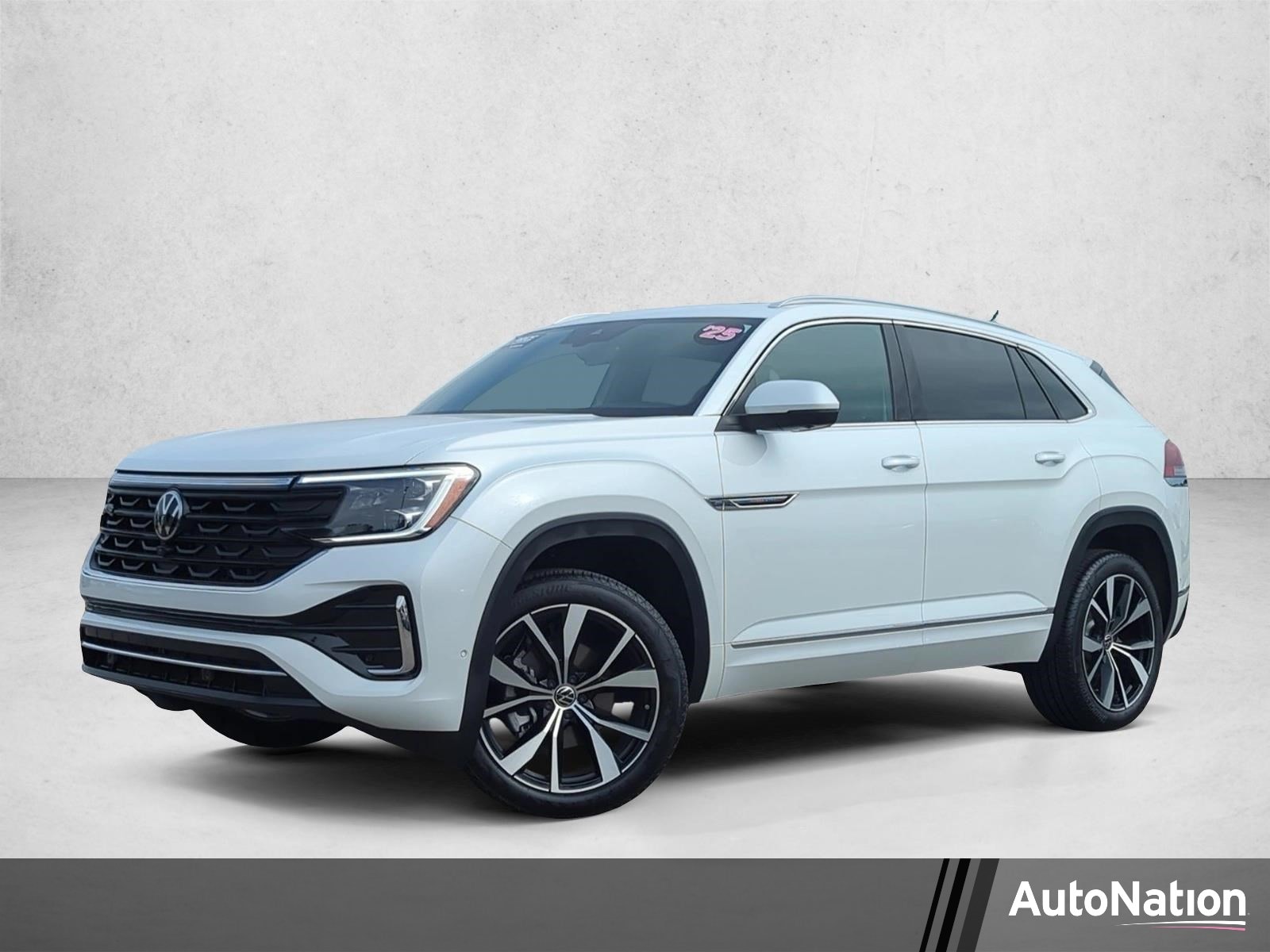 2025 Volkswagen Atlas Cross Sport 2.0T SEL Premium R-Line 4MOTION's photo