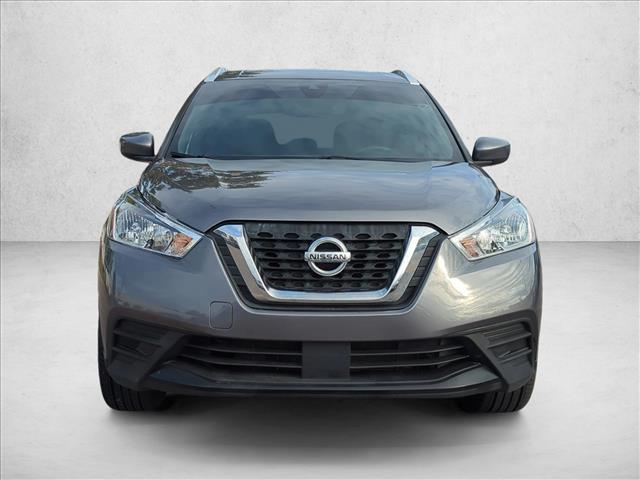 2020 Nissan Kicks SV photo 2