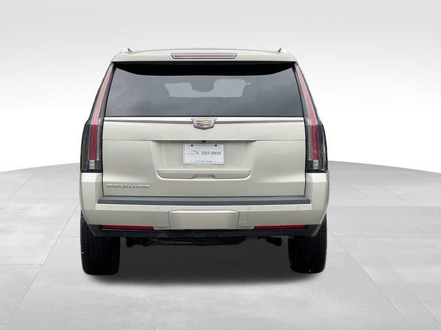 2015 Cadillac Escalade Luxury photo 4