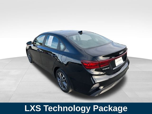 2023 Kia Forte LXS photo 3