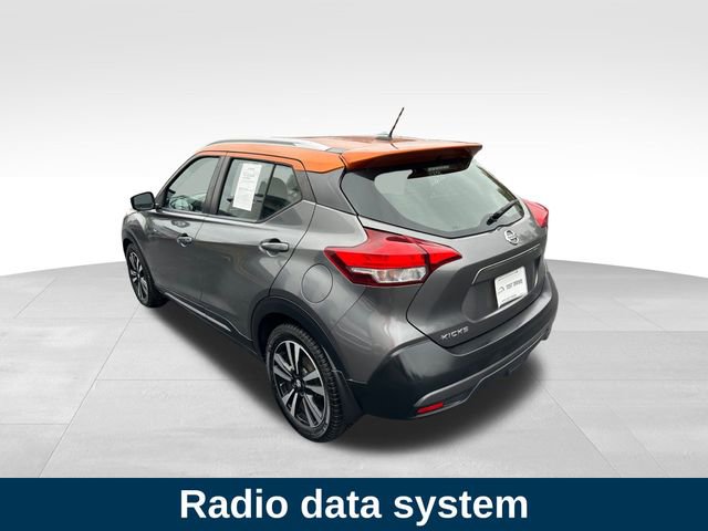 2018 Nissan Kicks SR photo 2