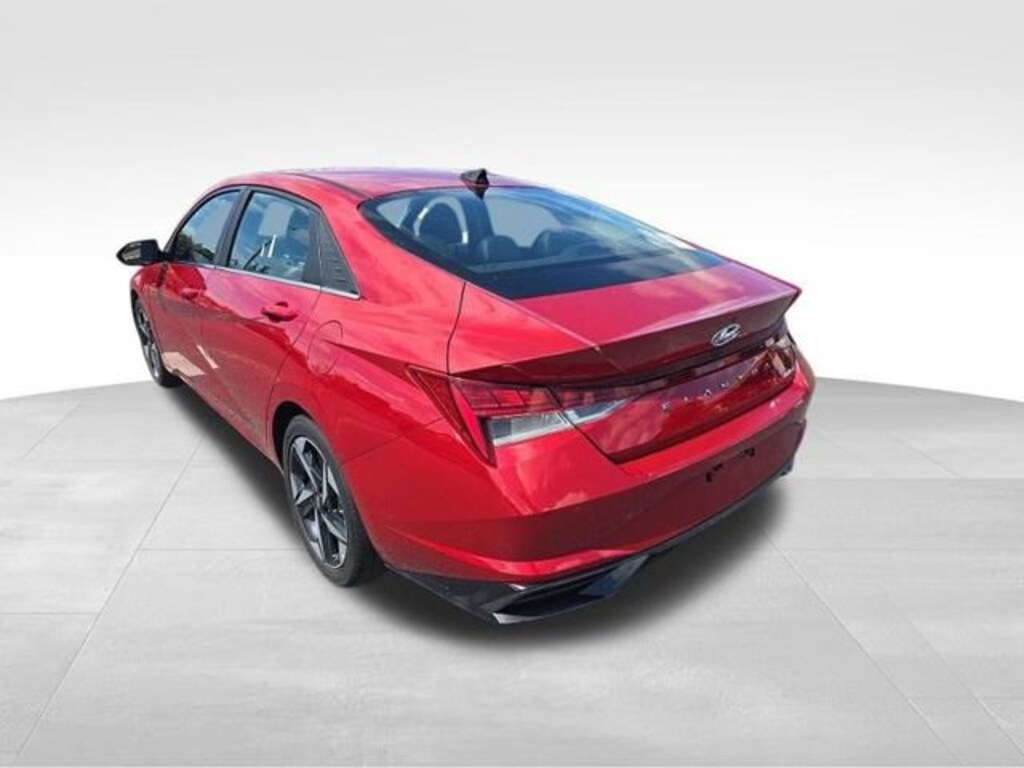Used 2022 Hyundai Elantra Limited Sedan