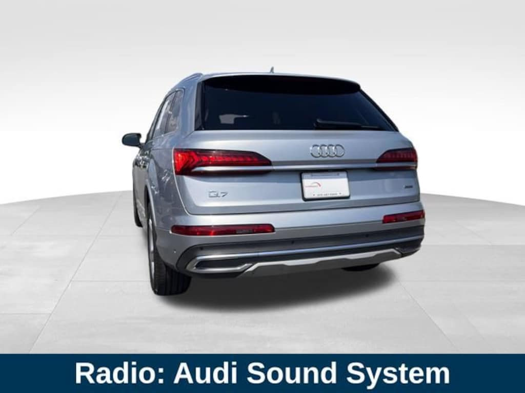 Used 2024 Audi Q7 45 Premium SUV