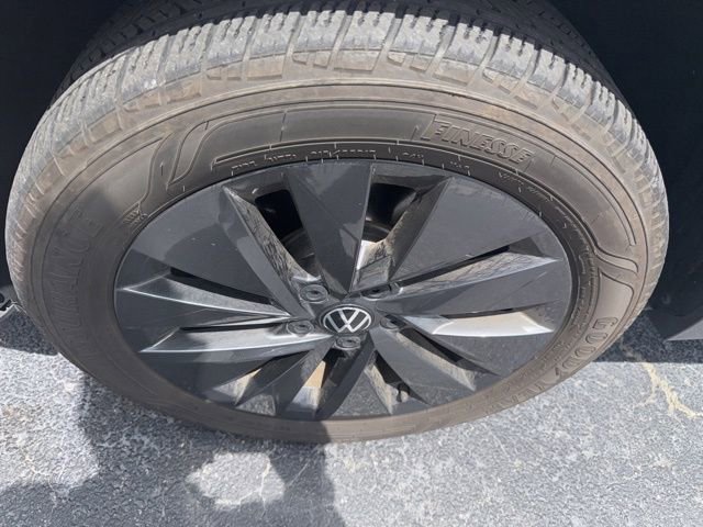 2022 Volkswagen Taos S photo 3