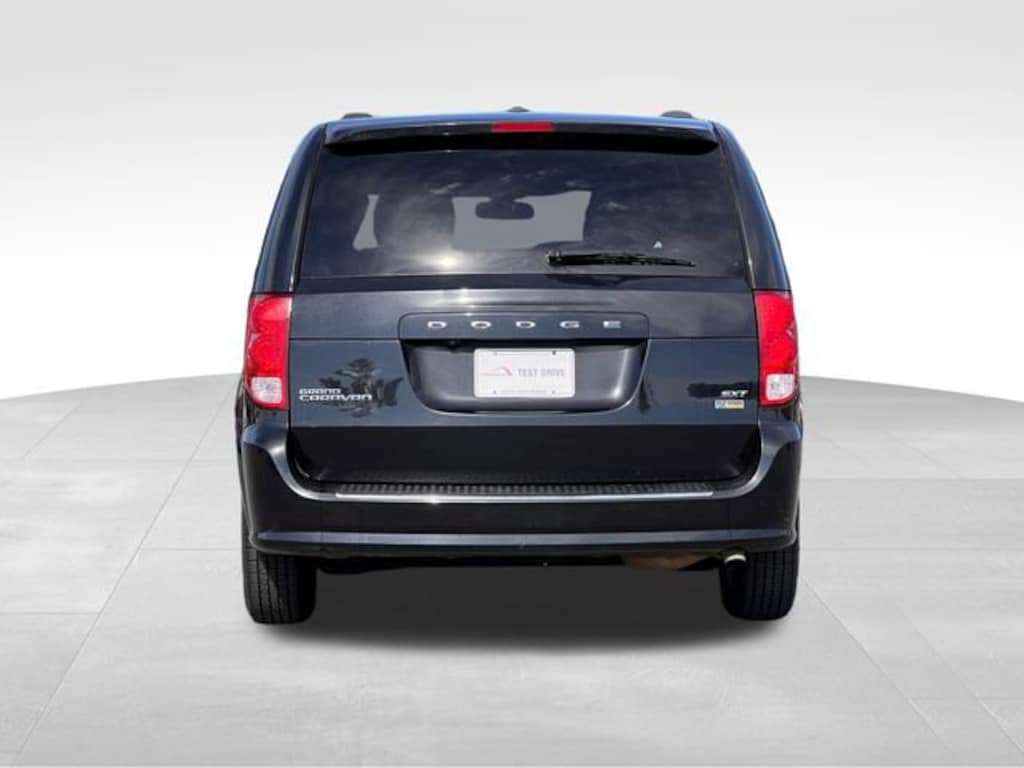 Used 2019 Dodge Grand Caravan SXT Van Passenger Van