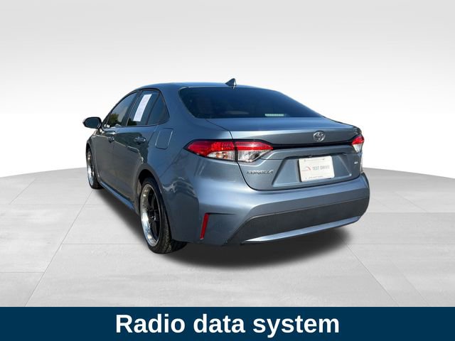 2020 Toyota Corolla LE photo 2