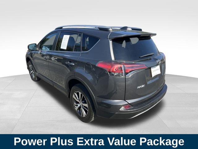 2018 Toyota RAV4 XLE photo 2