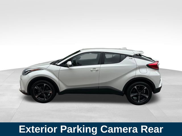 2021 Toyota C-HR LE photo 2