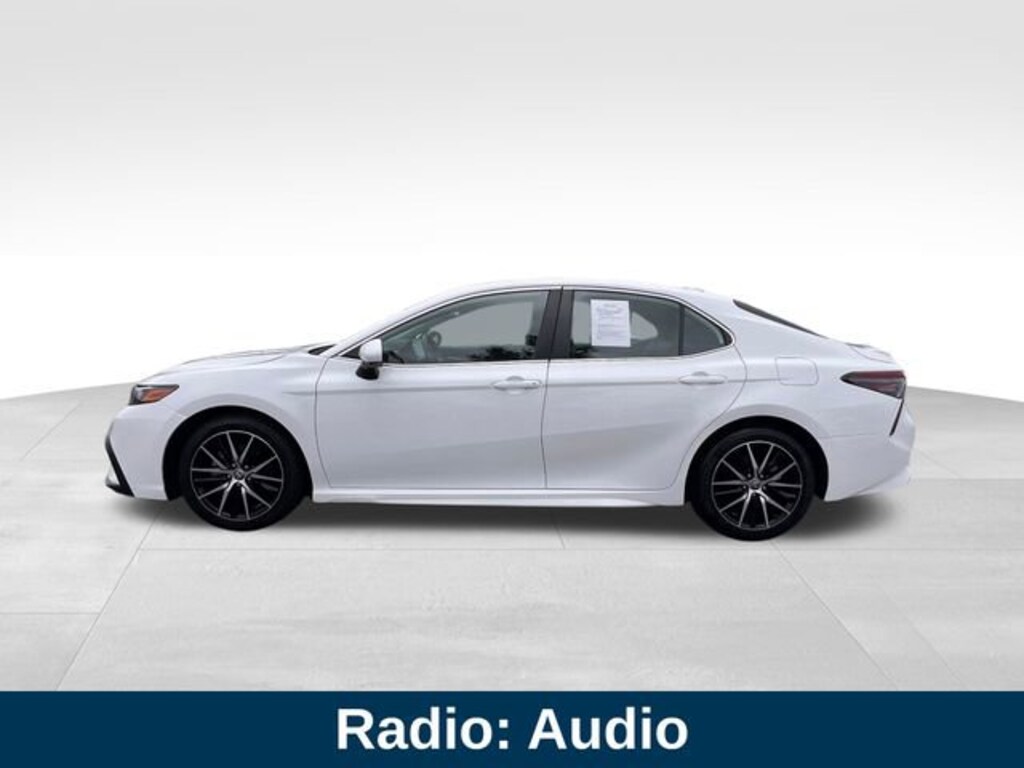 Used 2024 Toyota Camry SE Sedan