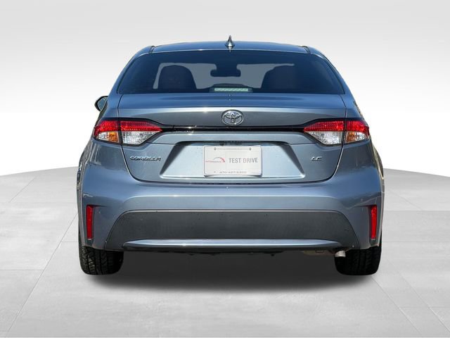 2020 Toyota Corolla LE photo 3