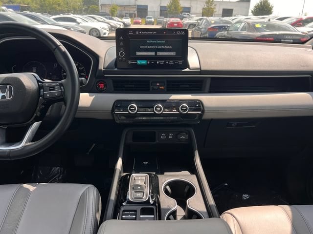 2025 Honda Pilot Touring - Photo 13