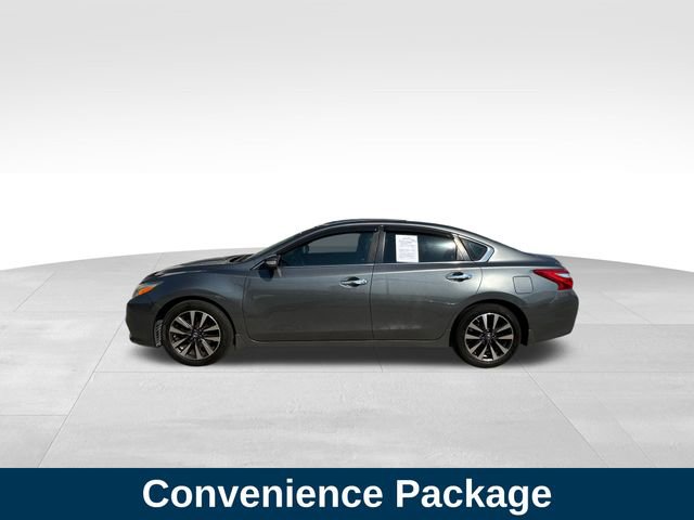 2017 Nissan Altima 2.5 SV photo 2