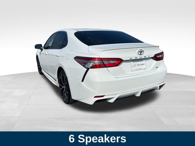 2018 Toyota Camry SE XLE photo 3