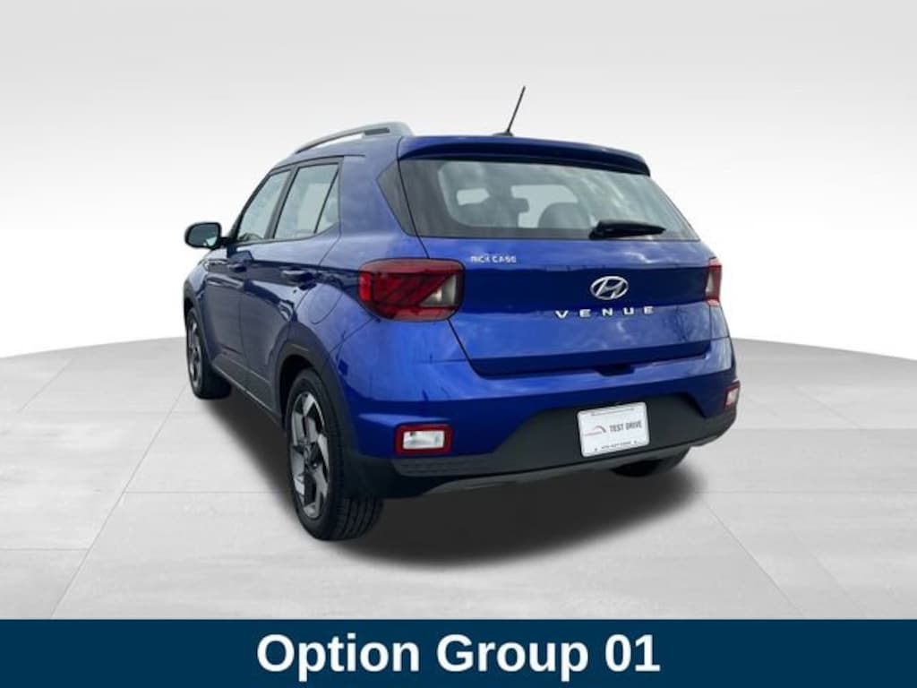 Used 2023 Hyundai Venue Limited SUV