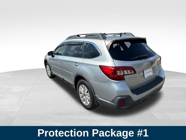 2018 Subaru Outback 2.5i Premium photo 2