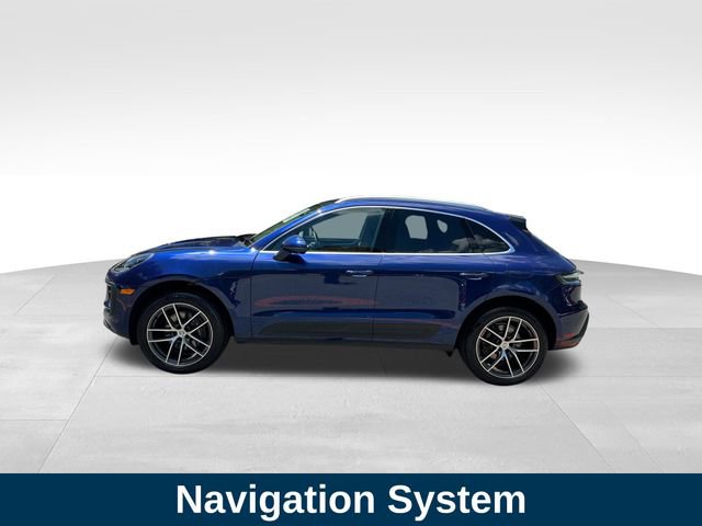 2024 Porsche Macan photo 2