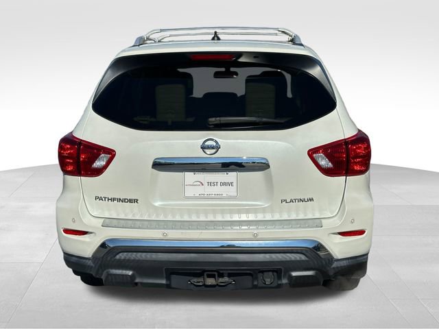 2017 Nissan Pathfinder Platinum photo 4