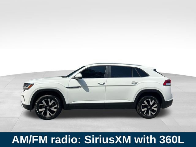 2021 Volkswagen Atlas Cross Sport SE photo 2