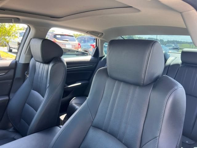 2022 Honda Accord EX-L - Photo 14