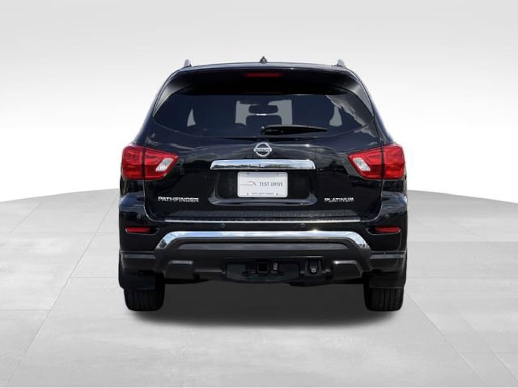 Used 2017 Nissan Pathfinder Platinum SUV