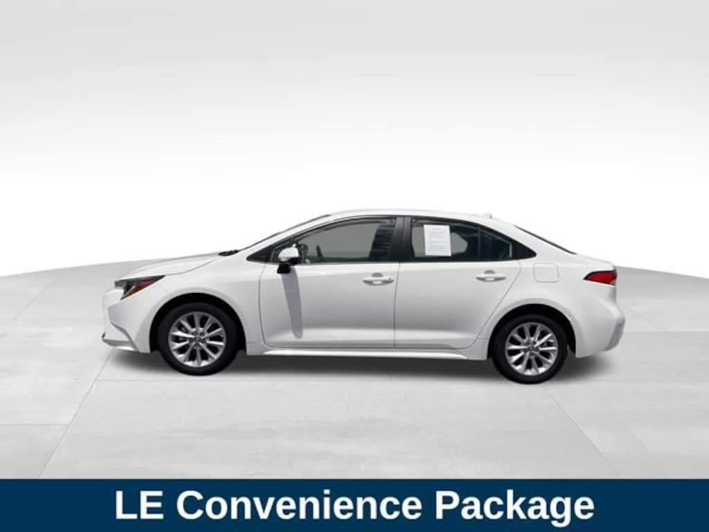 Used 2021 Toyota Corolla LE Sedan
