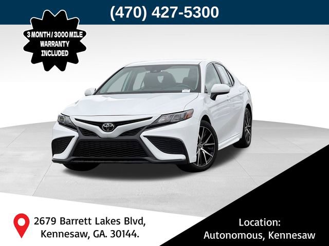 2024 Toyota Camry SE's photo