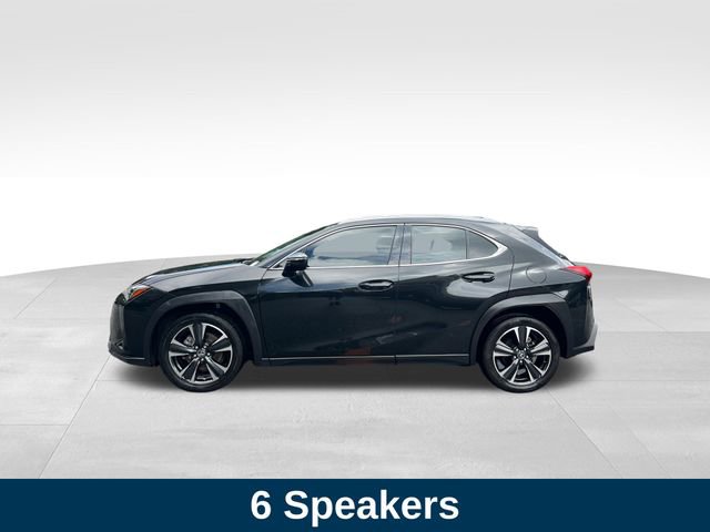 2021 Lexus UX 200 photo 2