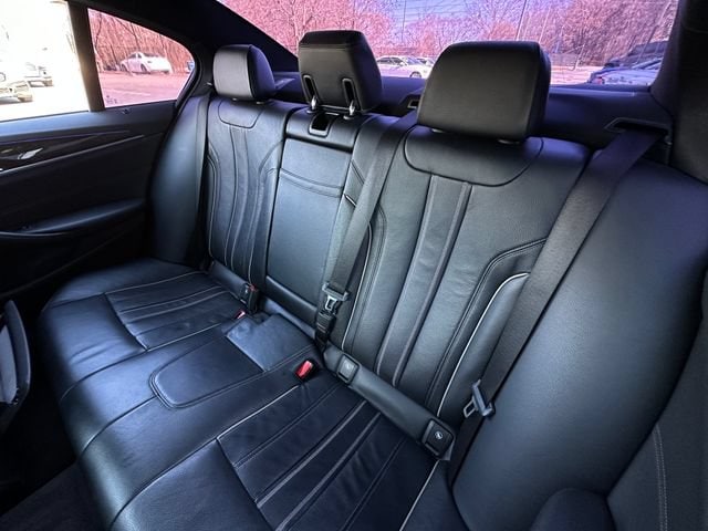 2019 BMW 5 Series 540i - Photo 31
