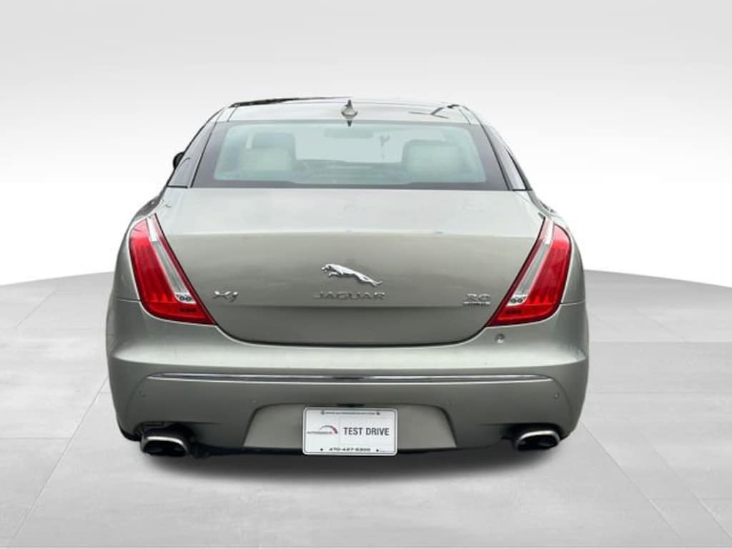 Used 2014 Jaguar XJ Base w/ AWD Sedan