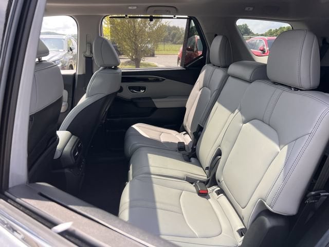 2025 Honda Pilot Touring - Photo 19