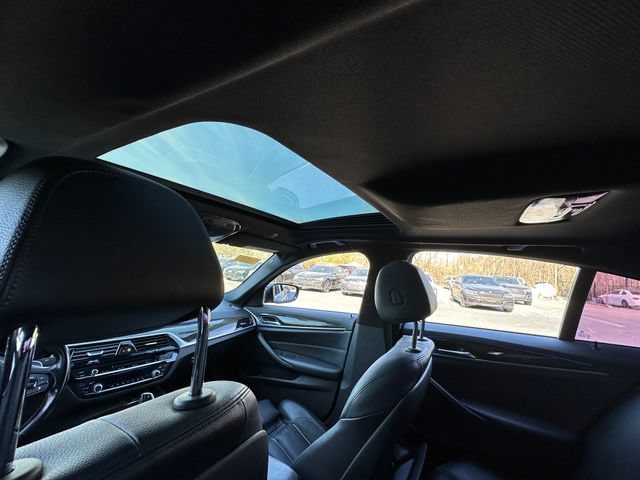 2019 BMW 5 Series 540i - Photo 34