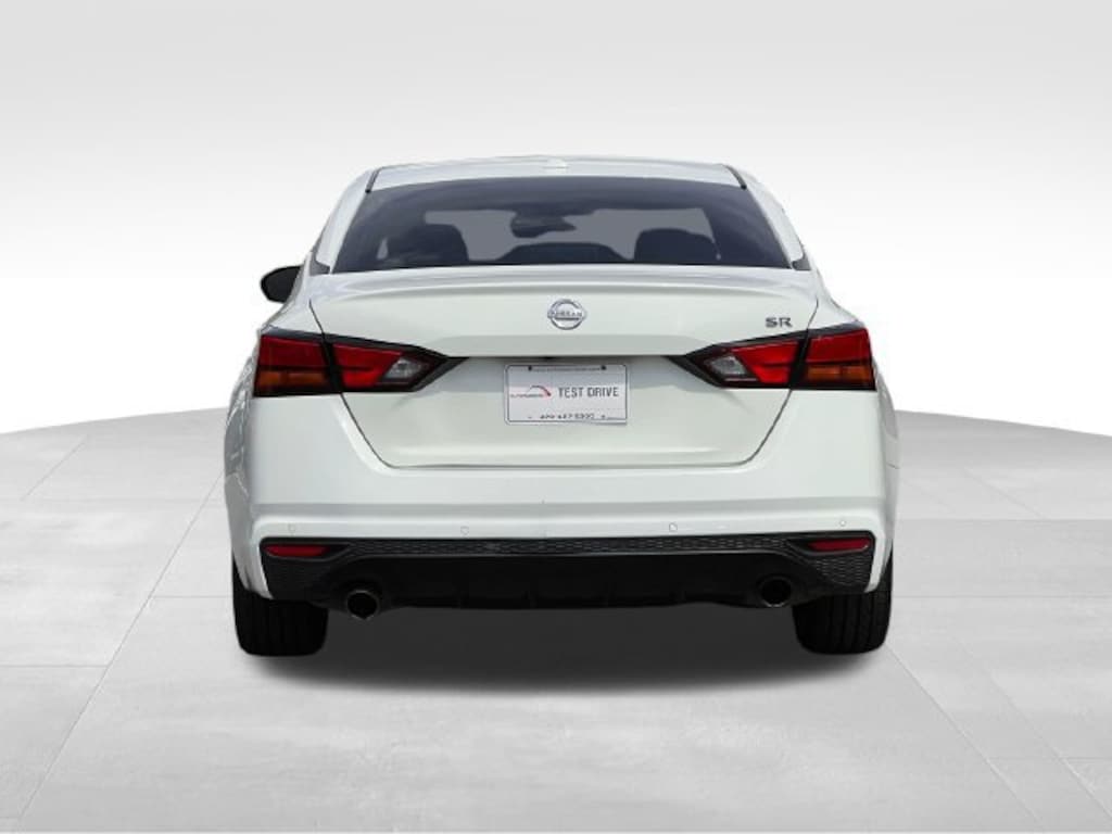 Used 2020 Nissan Altima 2.5 SR Sedan